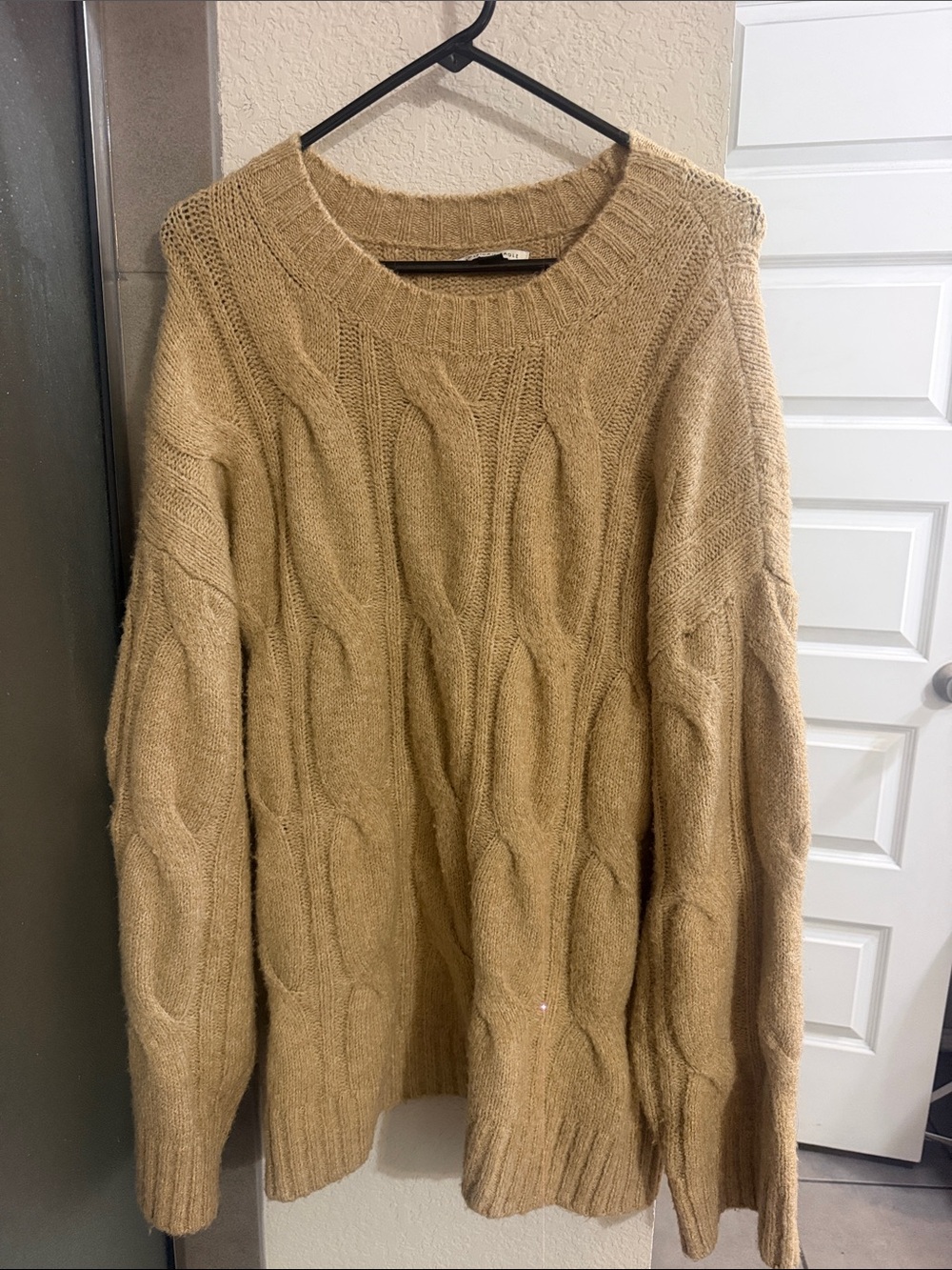 American Eagle Outfitters Cable Knit Crewneck Sweater in Camel Brown